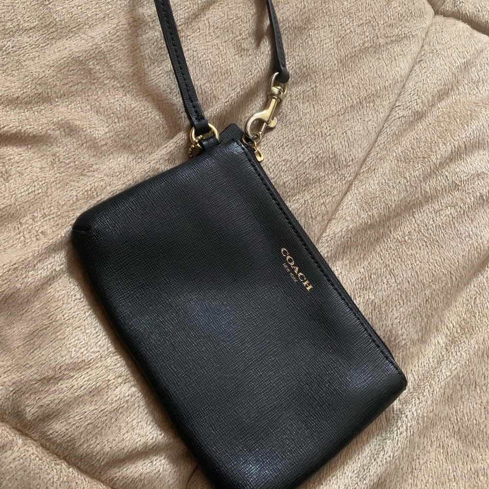 Coach Pebbled Leather Wristlet Clutch in Black - Picture 3 of 6